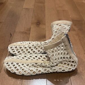 Rag & Bone Women's Beige Mesh Ankle Boots. Size 9! EUC!!
